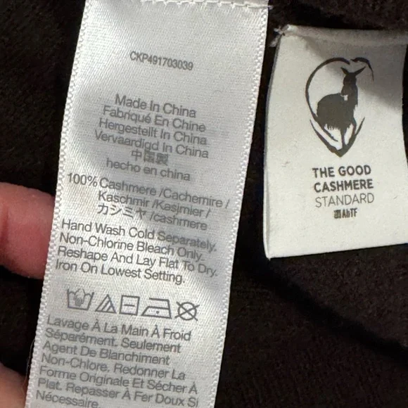 Madewell V-neck Cashmere Sweater - Picture 7 of 7